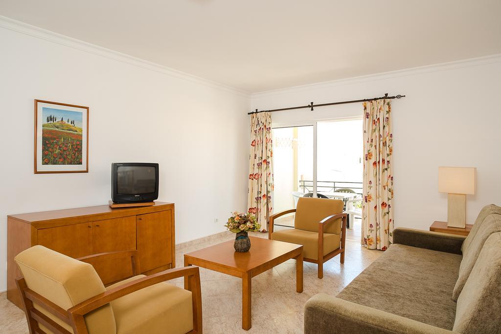 Apartamentos Benvindo By Umbral アルブフェイラ 部屋 写真