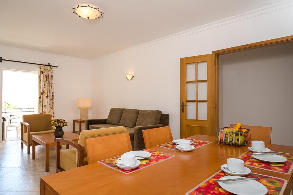 Apartamentos Benvindo By Umbral アルブフェイラ 部屋 写真